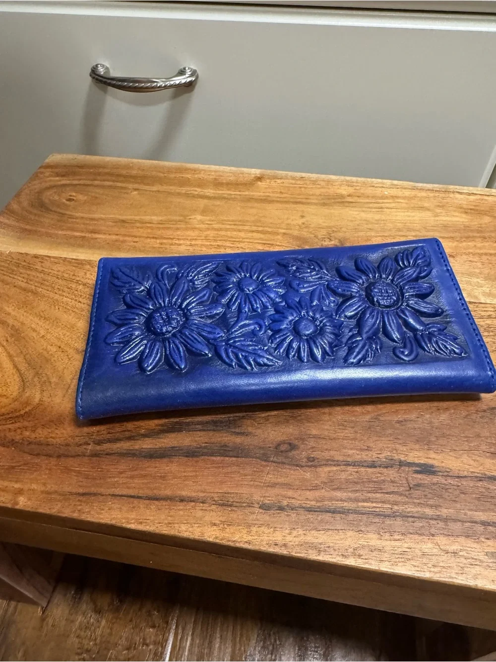 Women's Embossed Floral Clutch Wallet - Blue